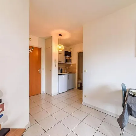 Pierre Semard Apartment *