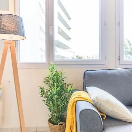 Apartament Pierre Semard *